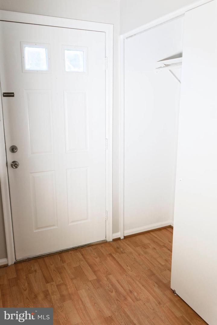 3931 SUNNY BROOK CT, WOODBRIDGE, Virginia 22192, 3 Bedrooms Bedrooms, ,1 BathroomBathrooms,Residential,For sale,3931 SUNNY BROOK CT,VAPW2099676 MLS # VAPW2099676