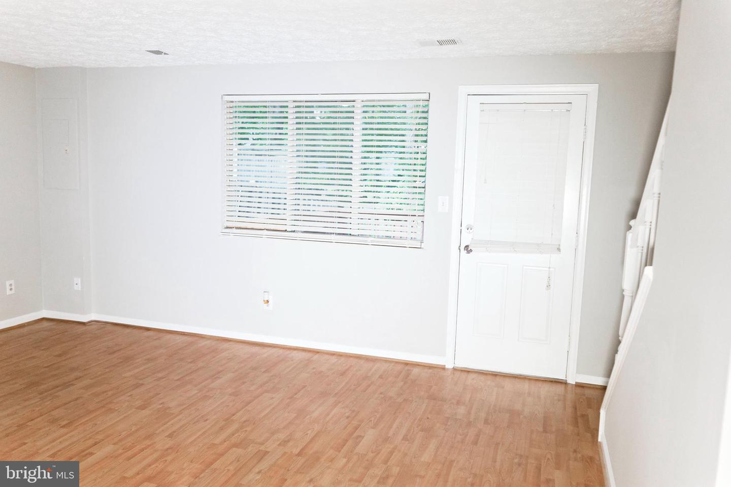 3931 SUNNY BROOK CT, WOODBRIDGE, Virginia 22192, 3 Bedrooms Bedrooms, ,1 BathroomBathrooms,Residential,For sale,3931 SUNNY BROOK CT,VAPW2099676 MLS # VAPW2099676