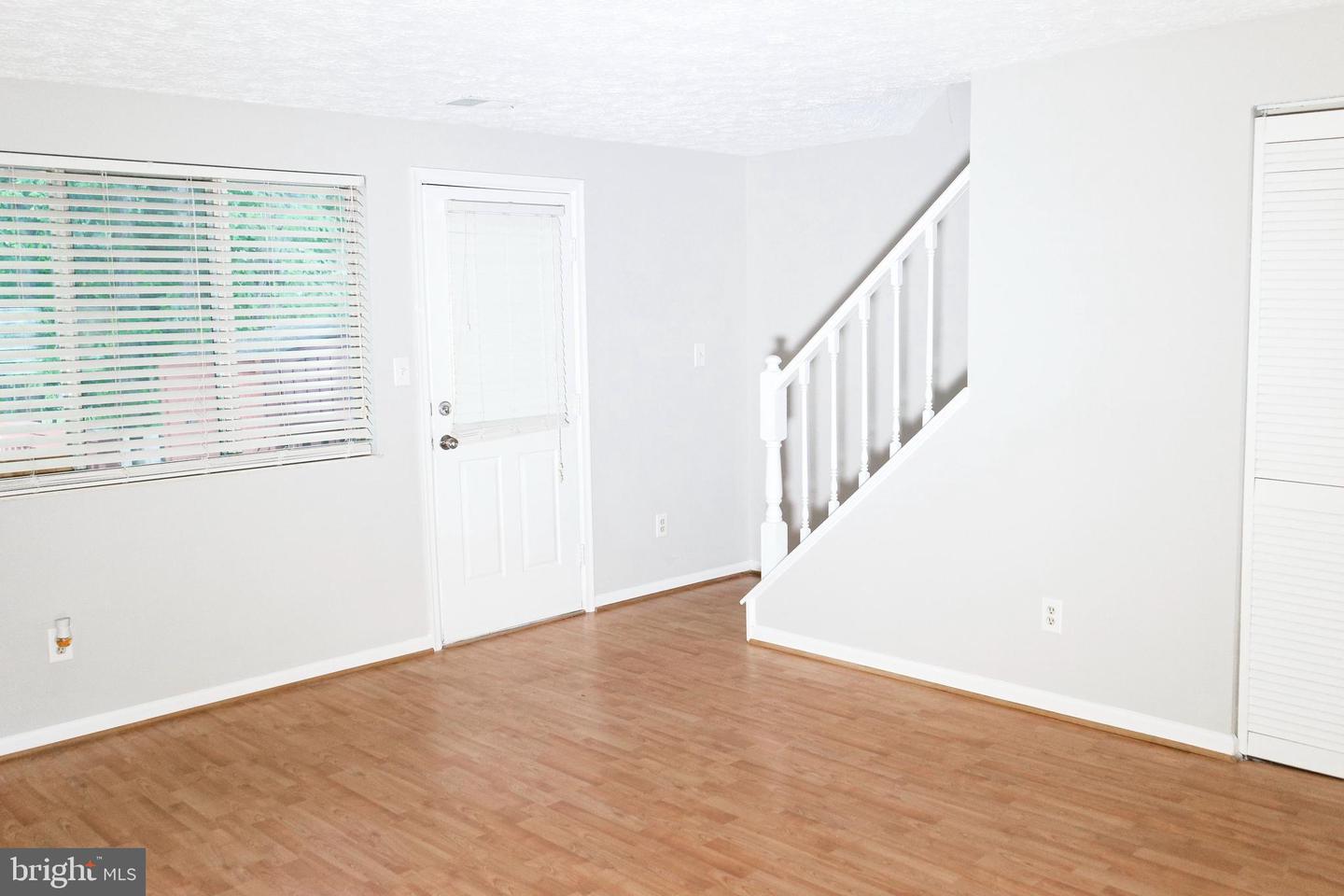 3931 SUNNY BROOK CT, WOODBRIDGE, Virginia 22192, 3 Bedrooms Bedrooms, ,1 BathroomBathrooms,Residential,For sale,3931 SUNNY BROOK CT,VAPW2099676 MLS # VAPW2099676