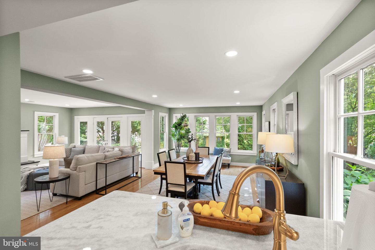 6633 FISHER AVE, FALLS CHURCH, Virginia 22046, 4 Bedrooms Bedrooms, ,3 BathroomsBathrooms,Residential,For sale,6633 FISHER AVE,VAFX2256710 MLS # VAFX2256710