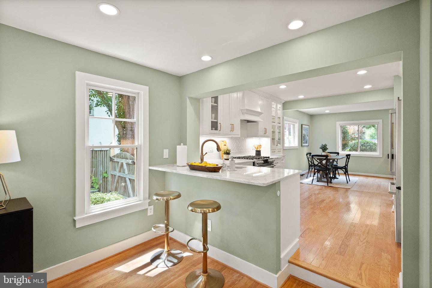 6633 FISHER AVE, FALLS CHURCH, Virginia 22046, 4 Bedrooms Bedrooms, ,3 BathroomsBathrooms,Residential,For sale,6633 FISHER AVE,VAFX2256710 MLS # VAFX2256710