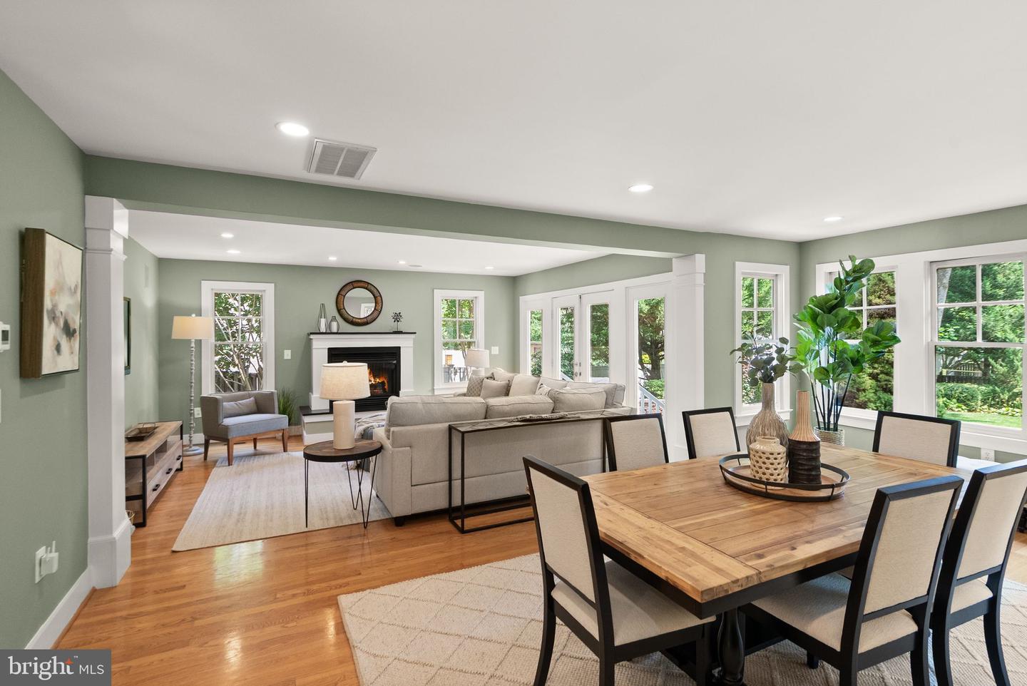 6633 FISHER AVE, FALLS CHURCH, Virginia 22046, 4 Bedrooms Bedrooms, ,3 BathroomsBathrooms,Residential,For sale,6633 FISHER AVE,VAFX2256710 MLS # VAFX2256710