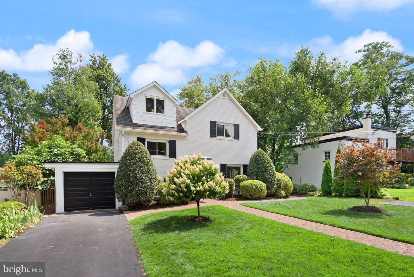 6633 FISHER AVE, FALLS CHURCH, Virginia 22046, 4 Bedrooms Bedrooms, ,3 BathroomsBathrooms,Residential,For sale,6633 FISHER AVE,VAFX2256710 MLS # VAFX2256710