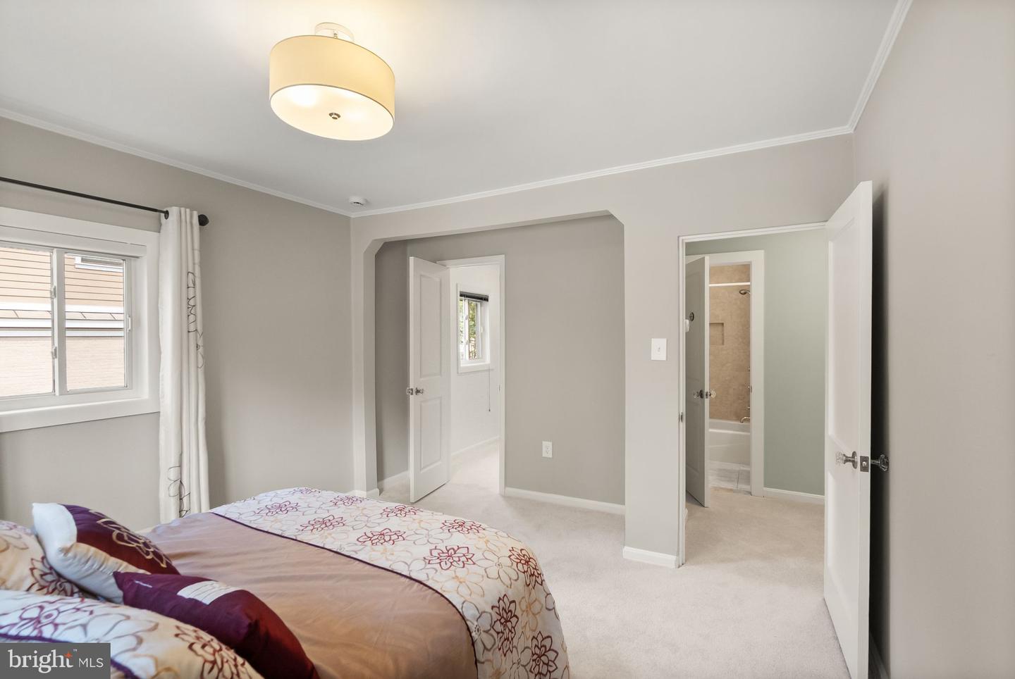 6633 FISHER AVE, FALLS CHURCH, Virginia 22046, 4 Bedrooms Bedrooms, ,3 BathroomsBathrooms,Residential,For sale,6633 FISHER AVE,VAFX2256710 MLS # VAFX2256710