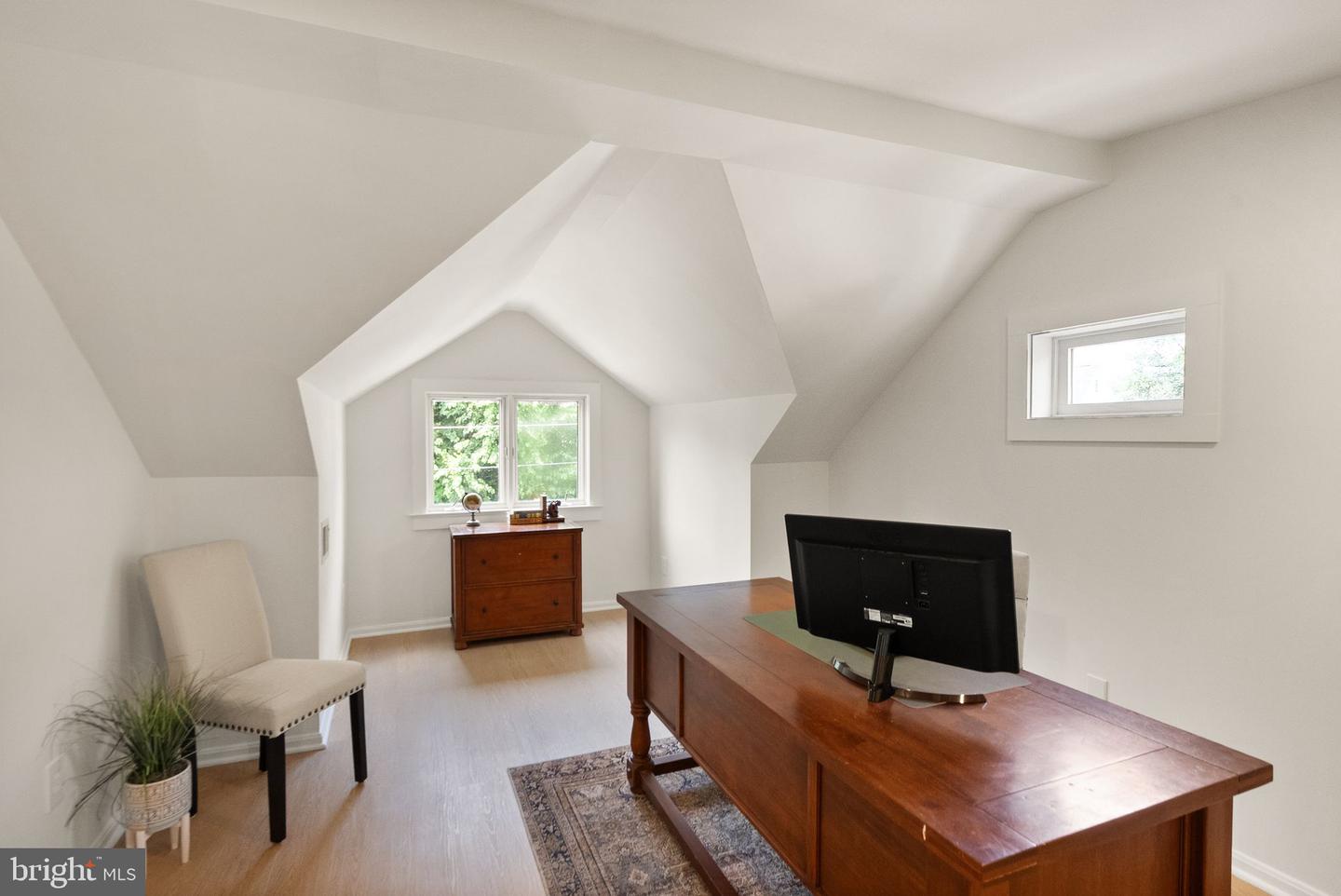 6633 FISHER AVE, FALLS CHURCH, Virginia 22046, 4 Bedrooms Bedrooms, ,3 BathroomsBathrooms,Residential,For sale,6633 FISHER AVE,VAFX2256710 MLS # VAFX2256710