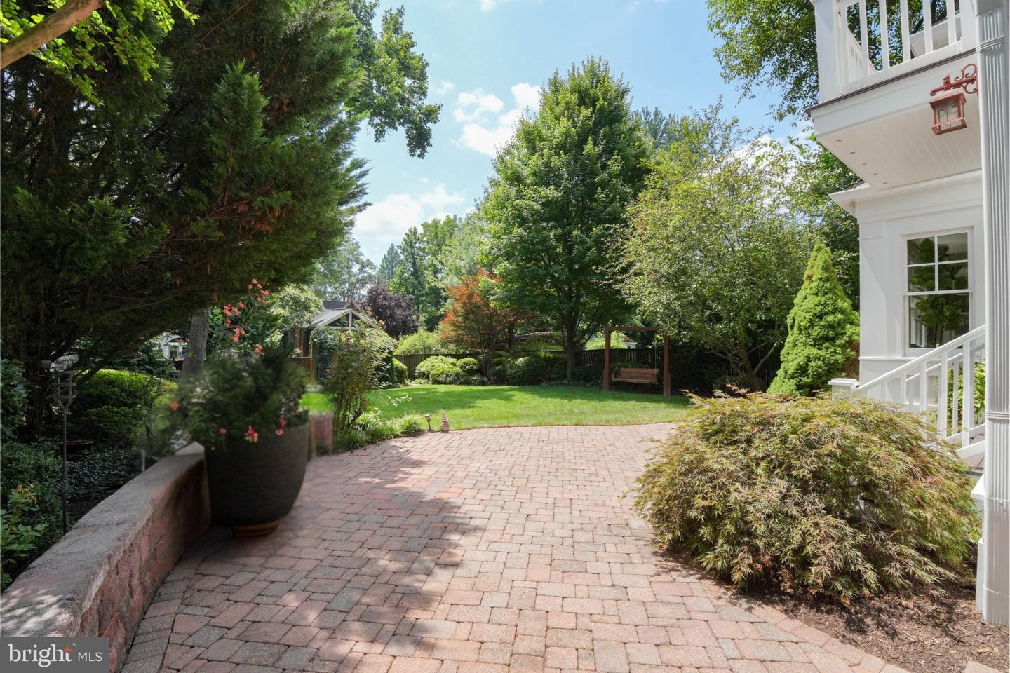 6633 FISHER AVE, FALLS CHURCH, Virginia 22046, 4 Bedrooms Bedrooms, ,3 BathroomsBathrooms,Residential,For sale,6633 FISHER AVE,VAFX2256710 MLS # VAFX2256710