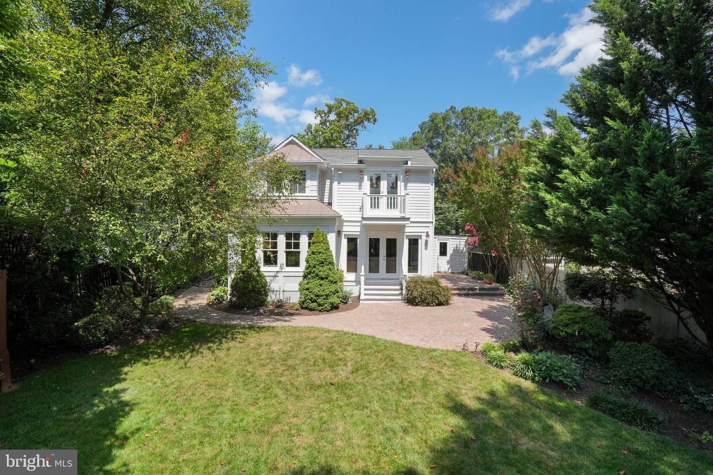 6633 FISHER AVE, FALLS CHURCH, Virginia 22046, 4 Bedrooms Bedrooms, ,3 BathroomsBathrooms,Residential,For sale,6633 FISHER AVE,VAFX2256710 MLS # VAFX2256710