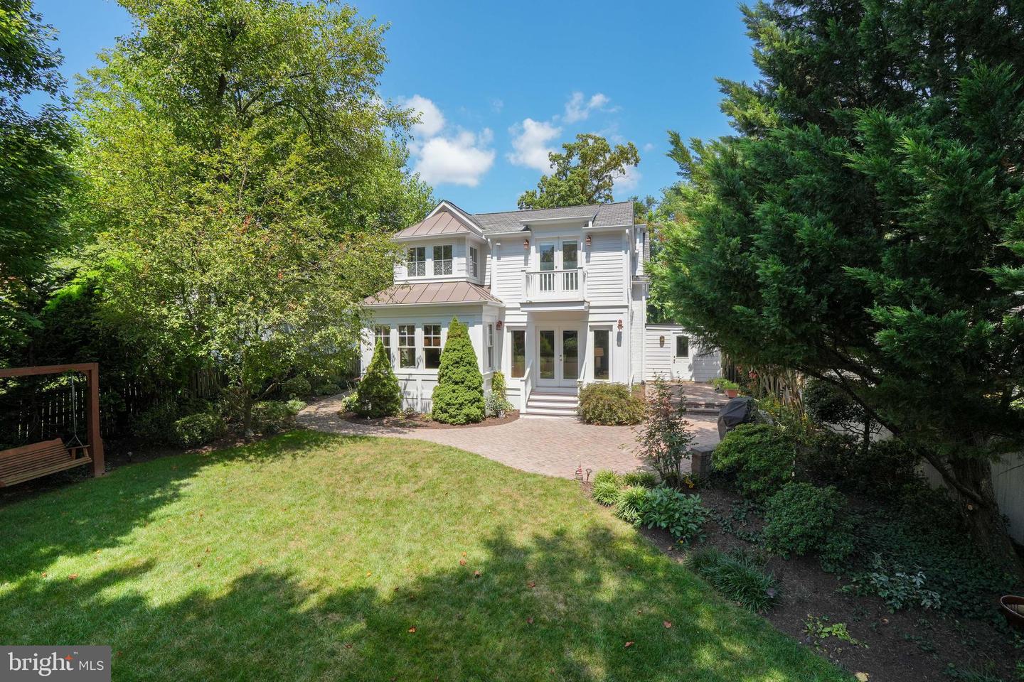 6633 FISHER AVE, FALLS CHURCH, Virginia 22046, 4 Bedrooms Bedrooms, ,3 BathroomsBathrooms,Residential,For sale,6633 FISHER AVE,VAFX2256710 MLS # VAFX2256710