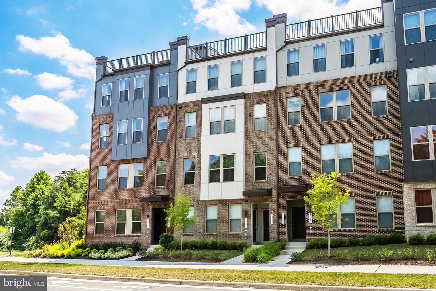 13506 INNOVATION STATION LOOP #2B, HERNDON, Virginia 20171, 3 Bedrooms Bedrooms, ,2 BathroomsBathrooms,Residential,For sale,13506 INNOVATION STATION LOOP #2B,VAFX2256732 MLS # VAFX2256732