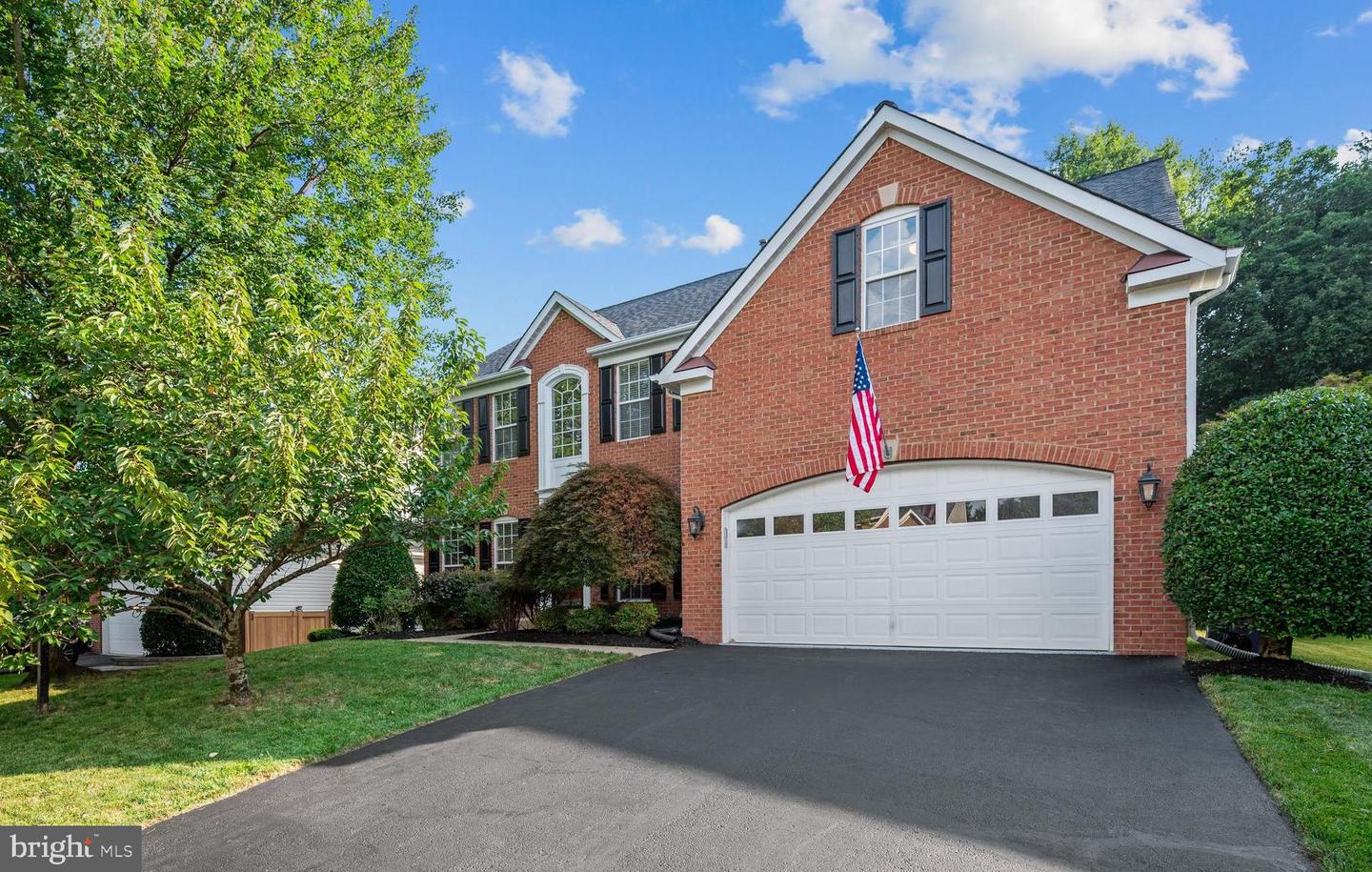 7016 CLIFTON KNOLL CT, ALEXANDRIA, Virginia 22315, 4 Bedrooms Bedrooms, ,3 BathroomsBathrooms,Residential,For sale,7016 CLIFTON KNOLL CT,VAFX2256736 MLS # VAFX2256736