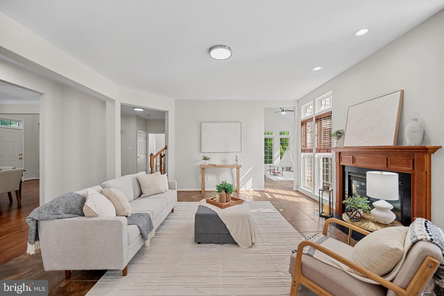 7016 CLIFTON KNOLL CT, ALEXANDRIA, Virginia 22315, 4 Bedrooms Bedrooms, ,3 BathroomsBathrooms,Residential,For sale,7016 CLIFTON KNOLL CT,VAFX2256736 MLS # VAFX2256736