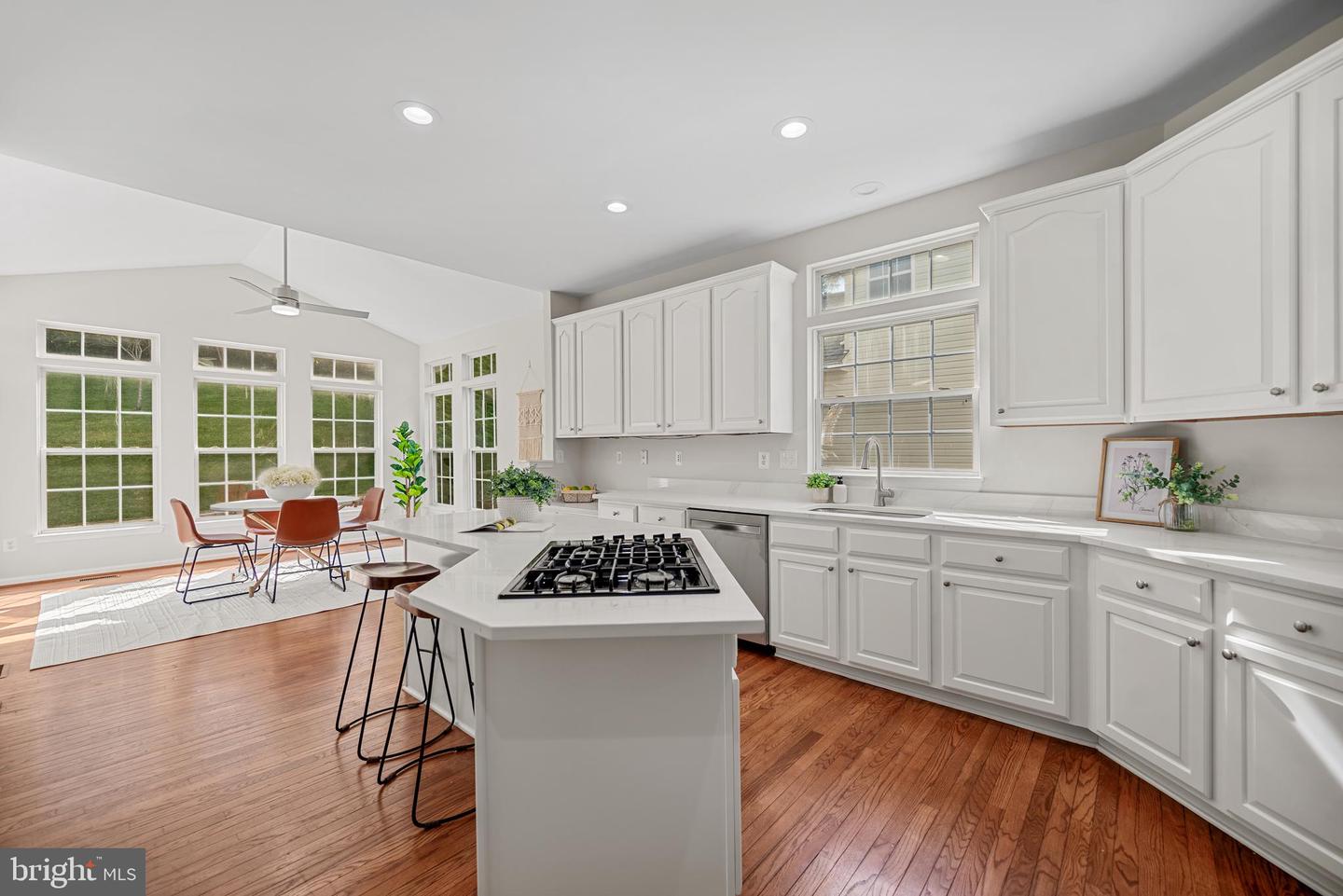 7016 CLIFTON KNOLL CT, ALEXANDRIA, Virginia 22315, 4 Bedrooms Bedrooms, ,3 BathroomsBathrooms,Residential,For sale,7016 CLIFTON KNOLL CT,VAFX2256736 MLS # VAFX2256736