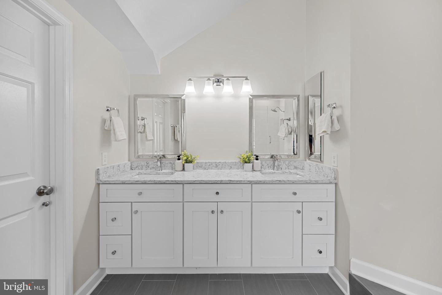 7016 CLIFTON KNOLL CT, ALEXANDRIA, Virginia 22315, 4 Bedrooms Bedrooms, ,3 BathroomsBathrooms,Residential,For sale,7016 CLIFTON KNOLL CT,VAFX2256736 MLS # VAFX2256736
