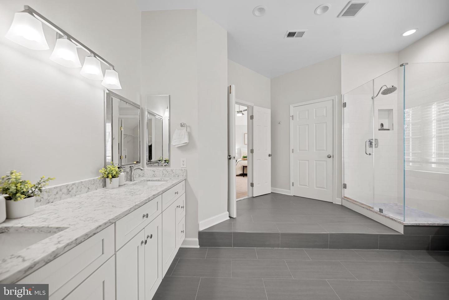 7016 CLIFTON KNOLL CT, ALEXANDRIA, Virginia 22315, 4 Bedrooms Bedrooms, ,3 BathroomsBathrooms,Residential,For sale,7016 CLIFTON KNOLL CT,VAFX2256736 MLS # VAFX2256736