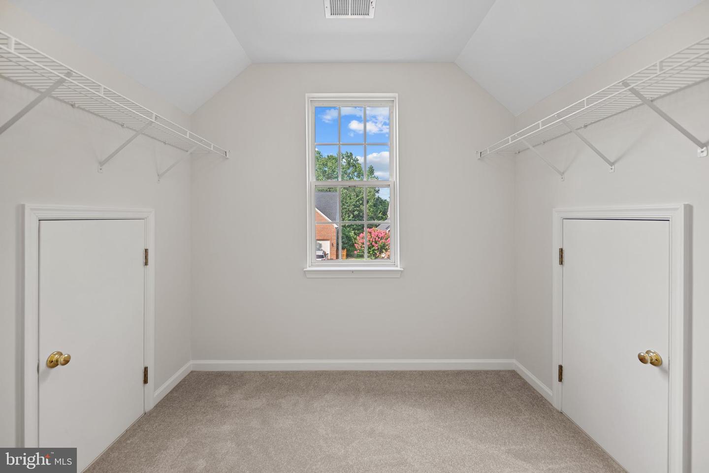 7016 CLIFTON KNOLL CT, ALEXANDRIA, Virginia 22315, 4 Bedrooms Bedrooms, ,3 BathroomsBathrooms,Residential,For sale,7016 CLIFTON KNOLL CT,VAFX2256736 MLS # VAFX2256736