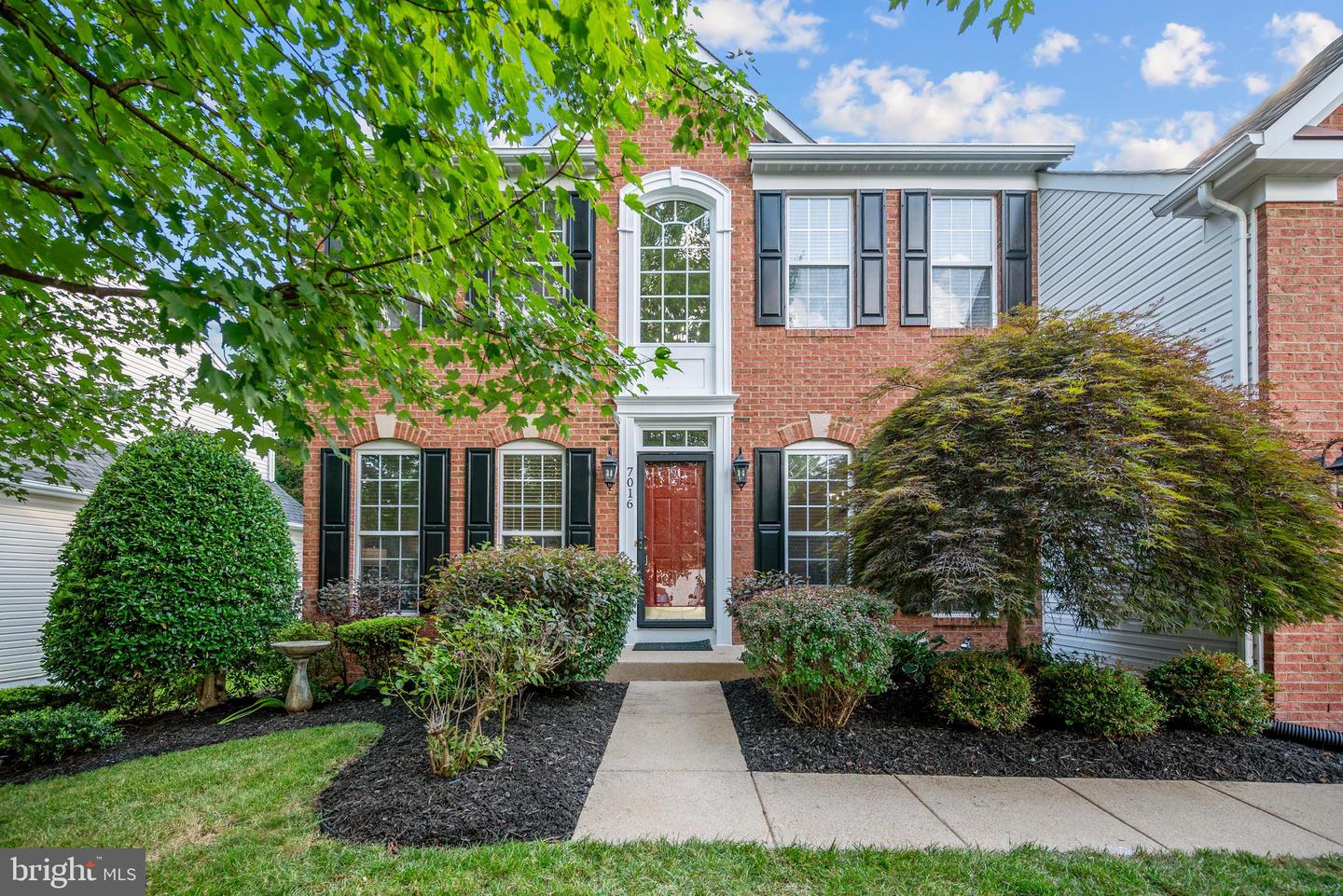 7016 CLIFTON KNOLL CT, ALEXANDRIA, Virginia 22315, 4 Bedrooms Bedrooms, ,3 BathroomsBathrooms,Residential,For sale,7016 CLIFTON KNOLL CT,VAFX2256736 MLS # VAFX2256736