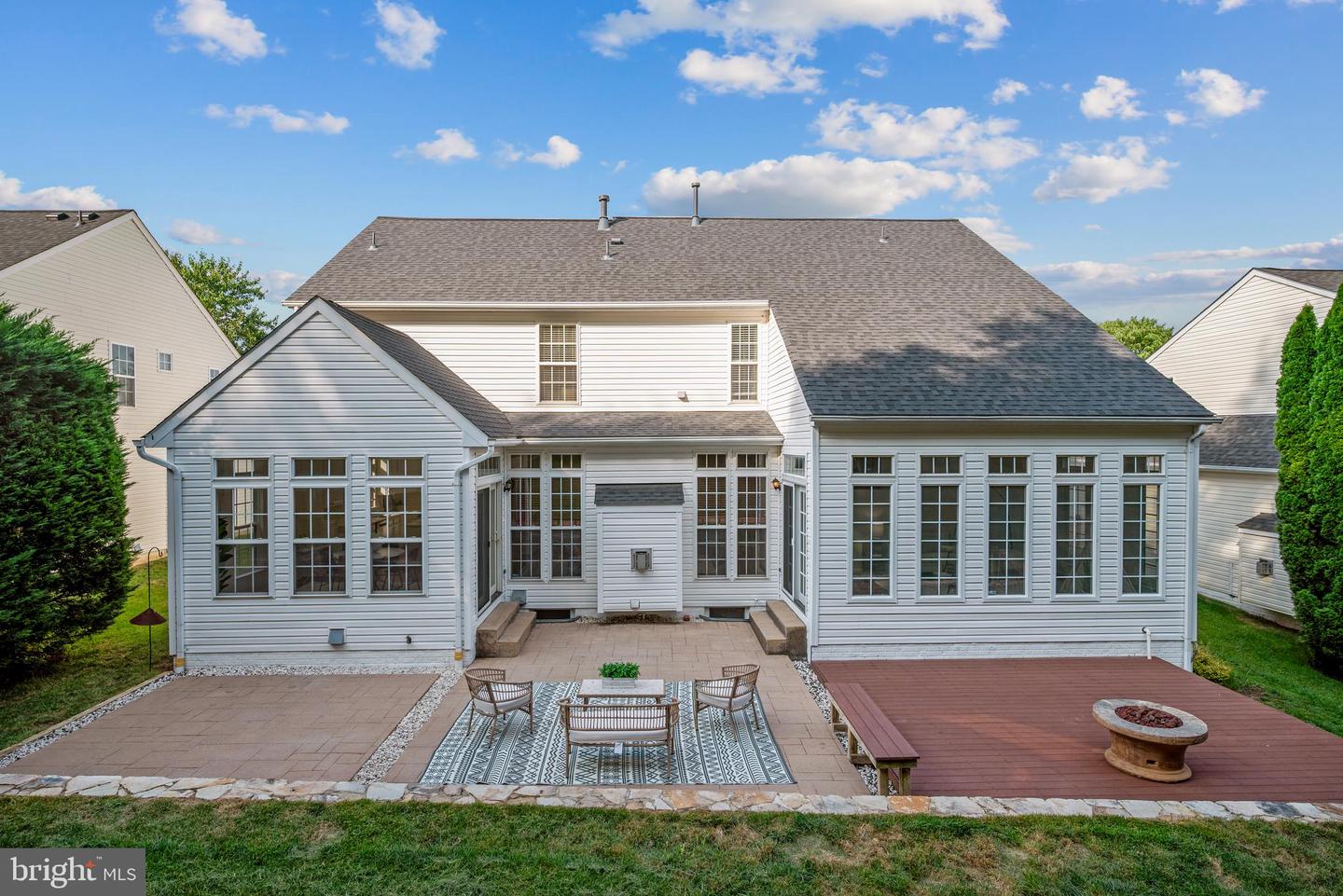 7016 CLIFTON KNOLL CT, ALEXANDRIA, Virginia 22315, 4 Bedrooms Bedrooms, ,3 BathroomsBathrooms,Residential,For sale,7016 CLIFTON KNOLL CT,VAFX2256736 MLS # VAFX2256736