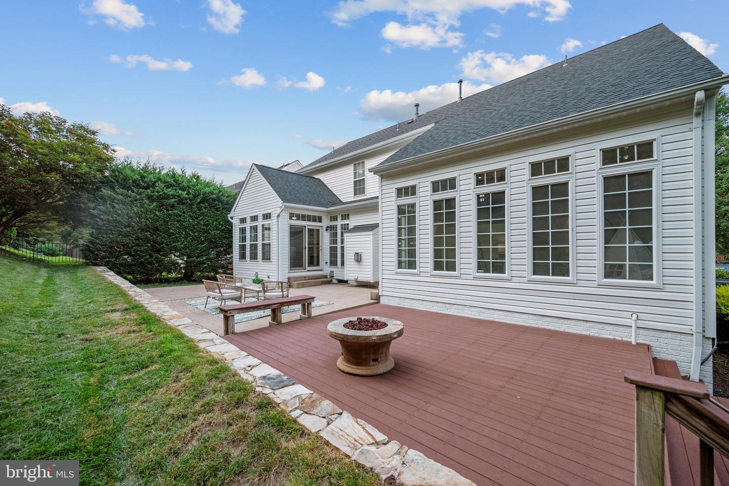 7016 CLIFTON KNOLL CT, ALEXANDRIA, Virginia 22315, 4 Bedrooms Bedrooms, ,3 BathroomsBathrooms,Residential,For sale,7016 CLIFTON KNOLL CT,VAFX2256736 MLS # VAFX2256736