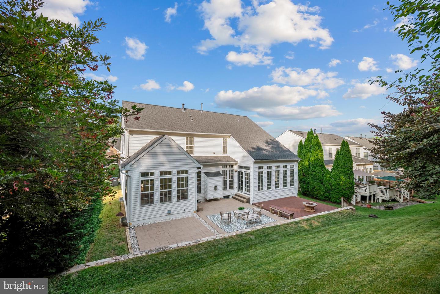 7016 CLIFTON KNOLL CT, ALEXANDRIA, Virginia 22315, 4 Bedrooms Bedrooms, ,3 BathroomsBathrooms,Residential,For sale,7016 CLIFTON KNOLL CT,VAFX2256736 MLS # VAFX2256736