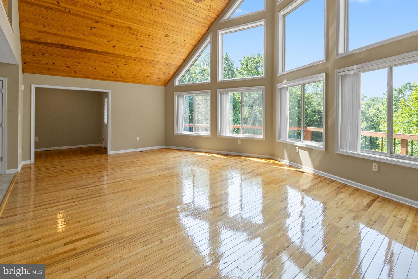 186 HILLANDALE RD, FRONT ROYAL, Virginia 22630, 3 Bedrooms Bedrooms, ,3 BathroomsBathrooms,Residential,For sale,186 HILLANDALE RD,VAWR2011764 MLS # VAWR2011764