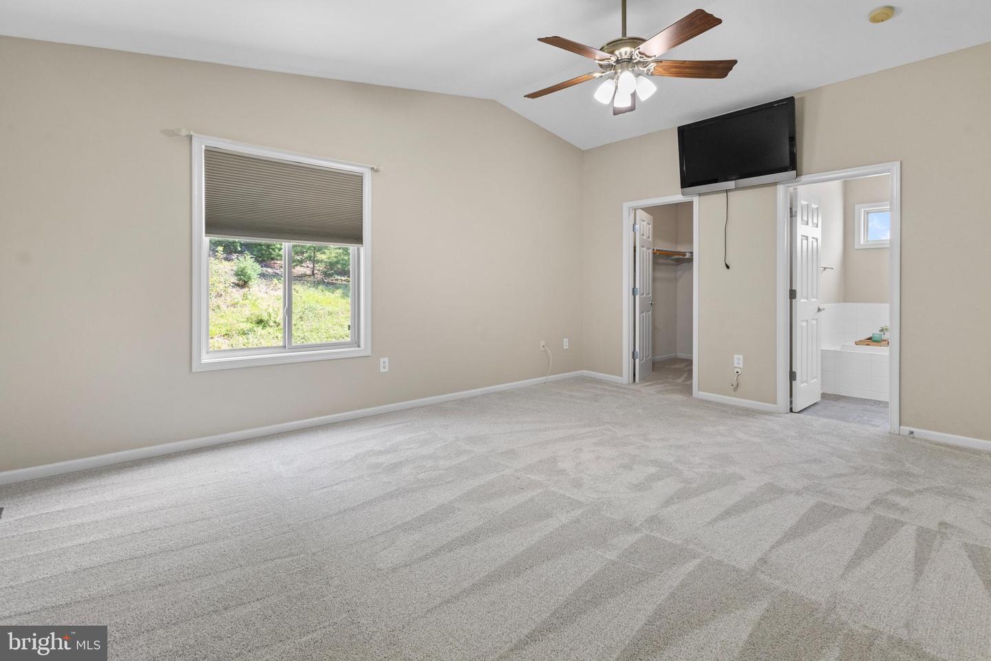 186 HILLANDALE RD, FRONT ROYAL, Virginia 22630, 3 Bedrooms Bedrooms, ,3 BathroomsBathrooms,Residential,For sale,186 HILLANDALE RD,VAWR2011764 MLS # VAWR2011764