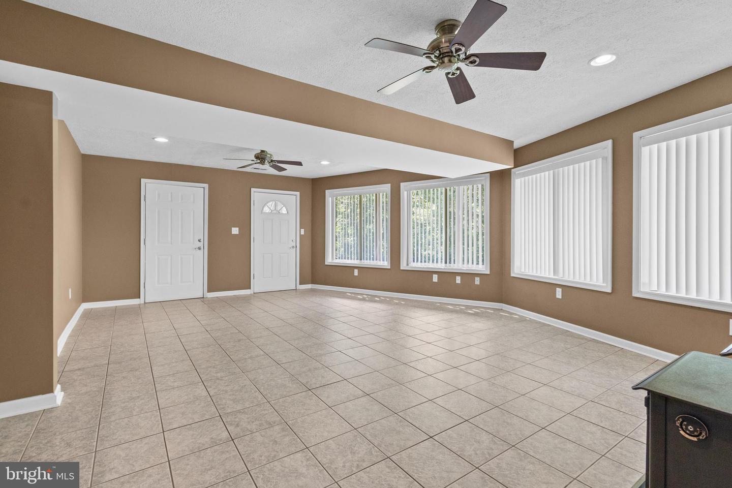 186 HILLANDALE RD, FRONT ROYAL, Virginia 22630, 3 Bedrooms Bedrooms, ,3 BathroomsBathrooms,Residential,For sale,186 HILLANDALE RD,VAWR2011764 MLS # VAWR2011764