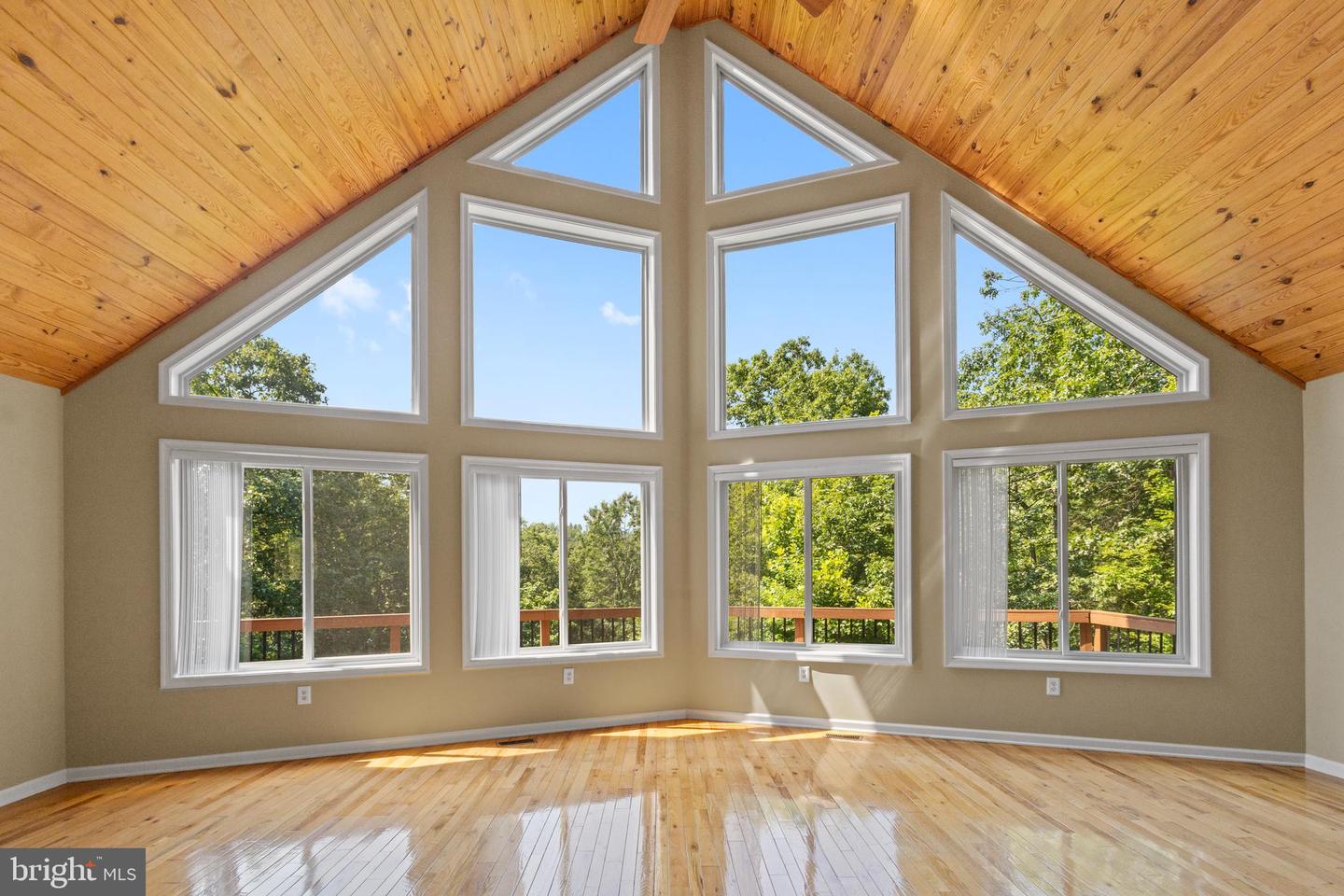 186 HILLANDALE RD, FRONT ROYAL, Virginia 22630, 3 Bedrooms Bedrooms, ,3 BathroomsBathrooms,Residential,For sale,186 HILLANDALE RD,VAWR2011764 MLS # VAWR2011764