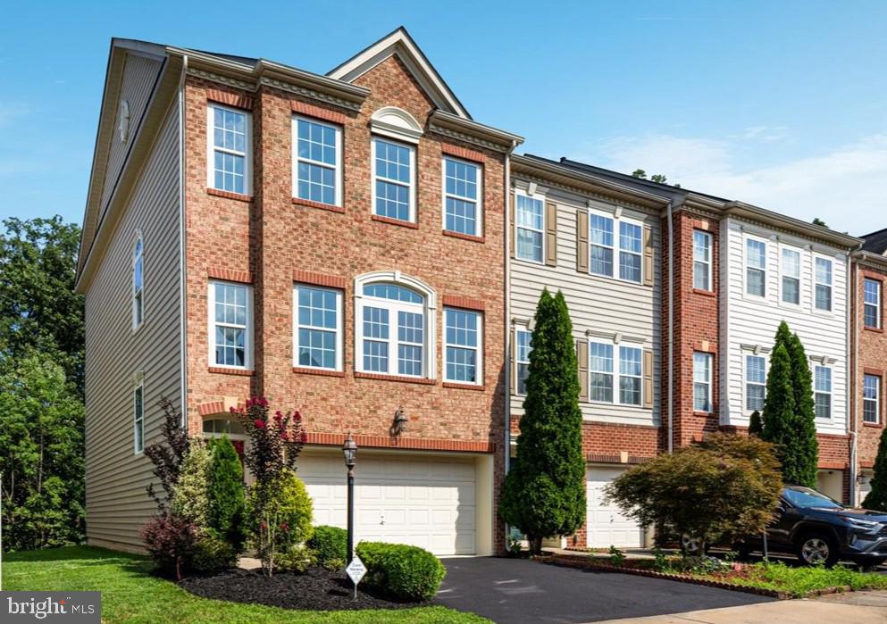 25217 BEACH PL, CHANTILLY, Virginia 20152, 3 Bedrooms Bedrooms, ,3 BathroomsBathrooms,Residential,For sale,25217 BEACH PL,VALO2102862 MLS # VALO2102862