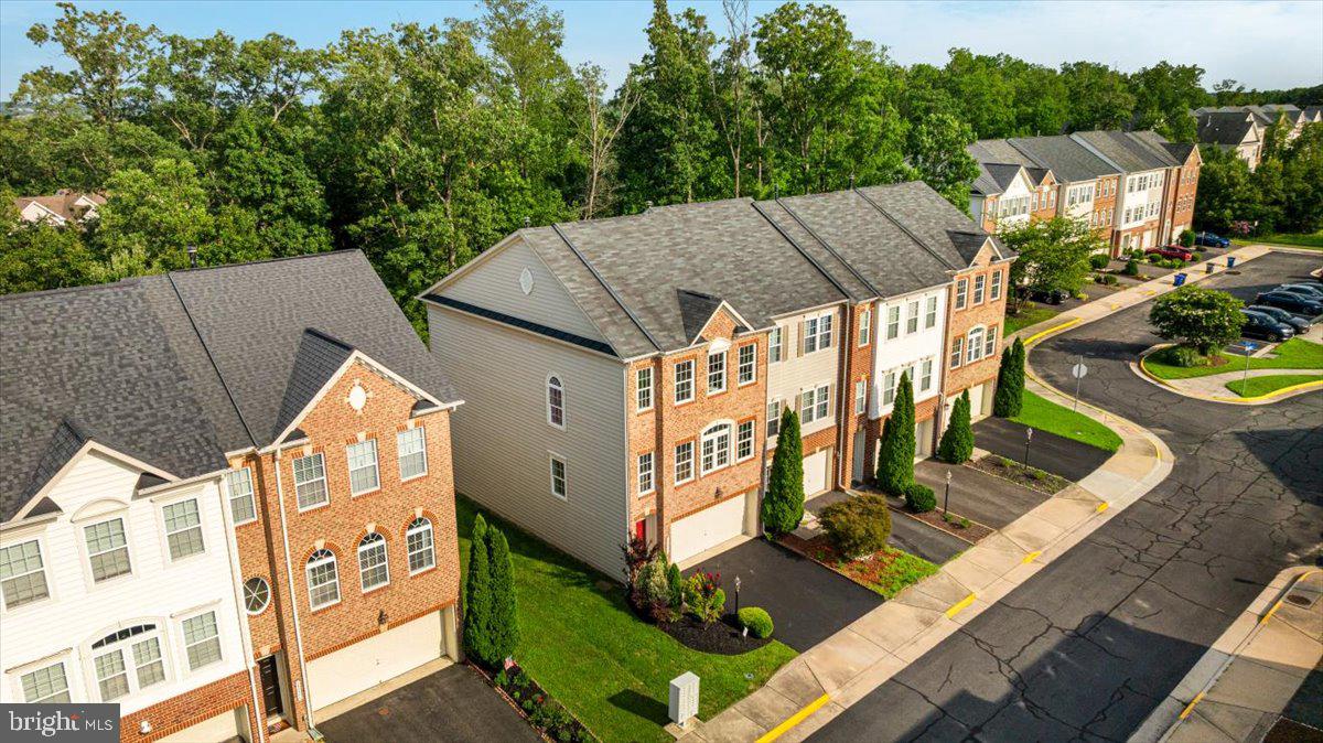 25217 BEACH PL, CHANTILLY, Virginia 20152, 3 Bedrooms Bedrooms, ,3 BathroomsBathrooms,Residential,For sale,25217 BEACH PL,VALO2102862 MLS # VALO2102862