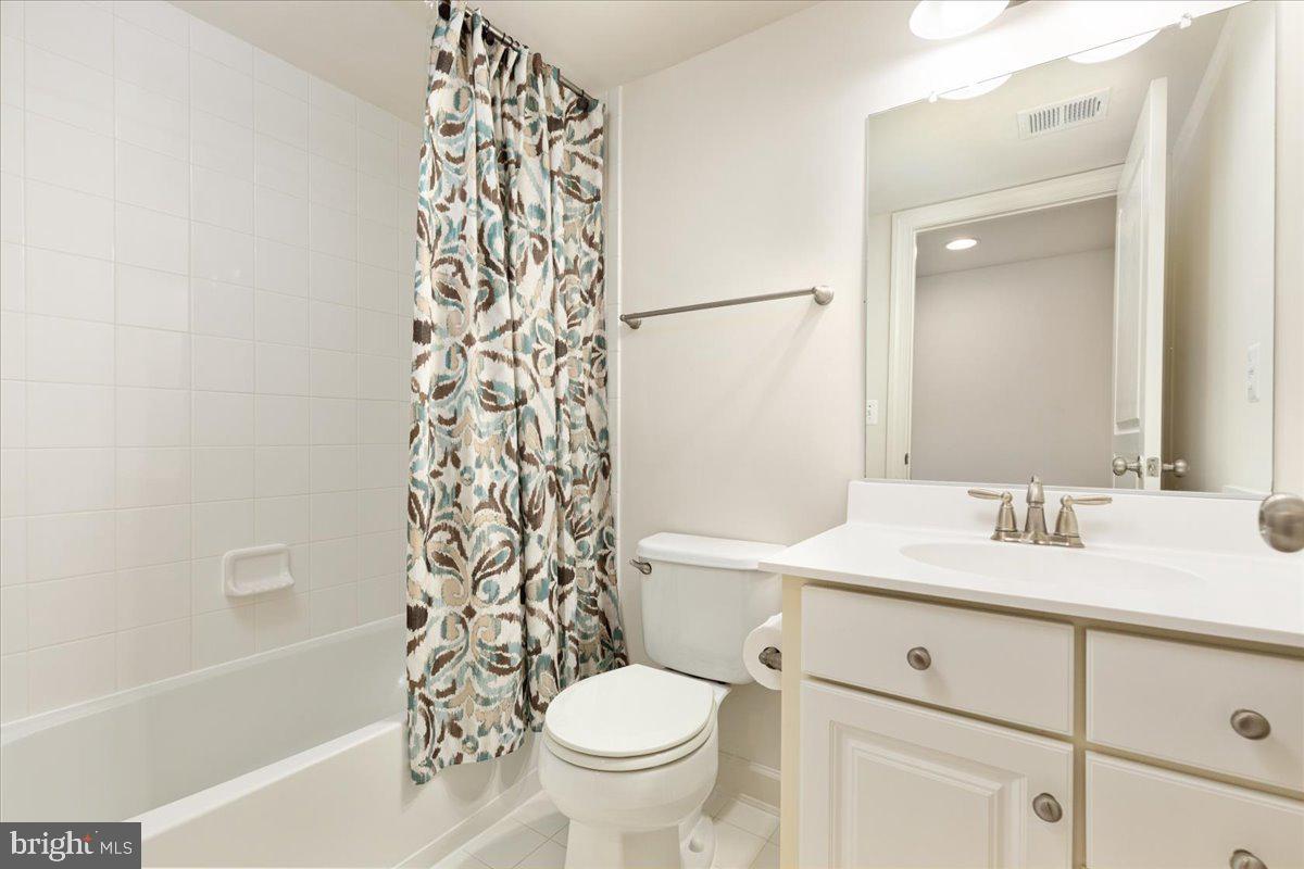 25217 BEACH PL, CHANTILLY, Virginia 20152, 3 Bedrooms Bedrooms, ,3 BathroomsBathrooms,Residential,For sale,25217 BEACH PL,VALO2102862 MLS # VALO2102862
