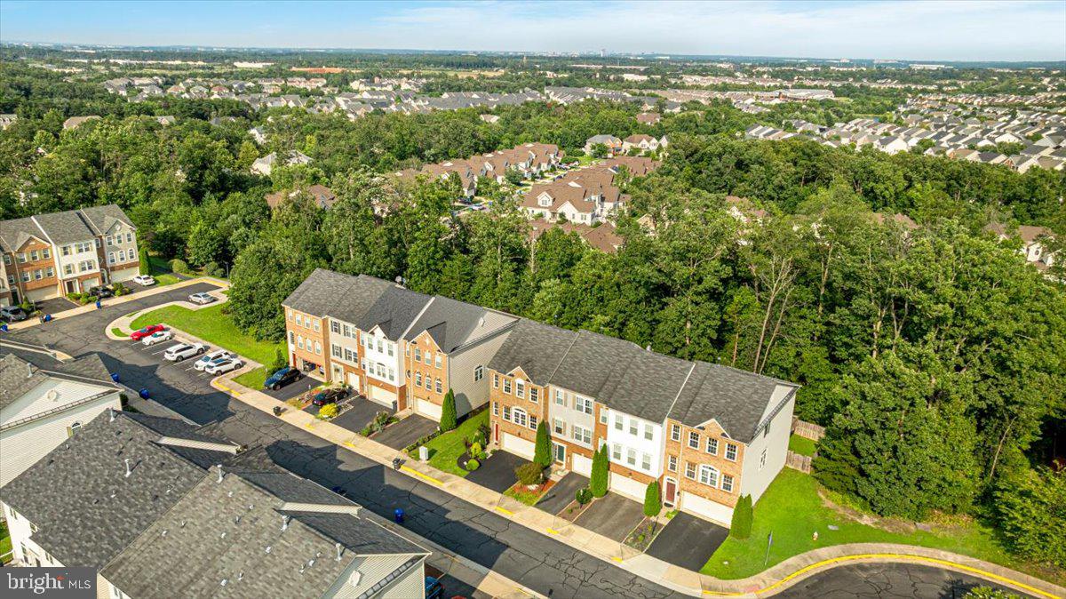 25217 BEACH PL, CHANTILLY, Virginia 20152, 3 Bedrooms Bedrooms, ,3 BathroomsBathrooms,Residential,For sale,25217 BEACH PL,VALO2102862 MLS # VALO2102862