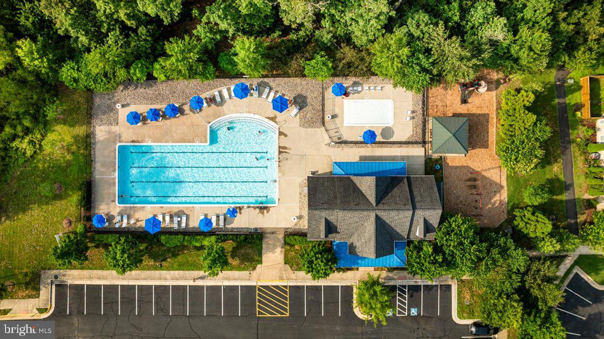 25217 BEACH PL, CHANTILLY, Virginia 20152, 3 Bedrooms Bedrooms, ,3 BathroomsBathrooms,Residential,For sale,25217 BEACH PL,VALO2102862 MLS # VALO2102862