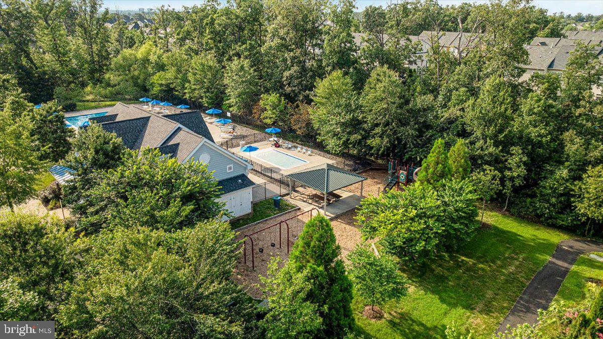 25217 BEACH PL, CHANTILLY, Virginia 20152, 3 Bedrooms Bedrooms, ,3 BathroomsBathrooms,Residential,For sale,25217 BEACH PL,VALO2102862 MLS # VALO2102862
