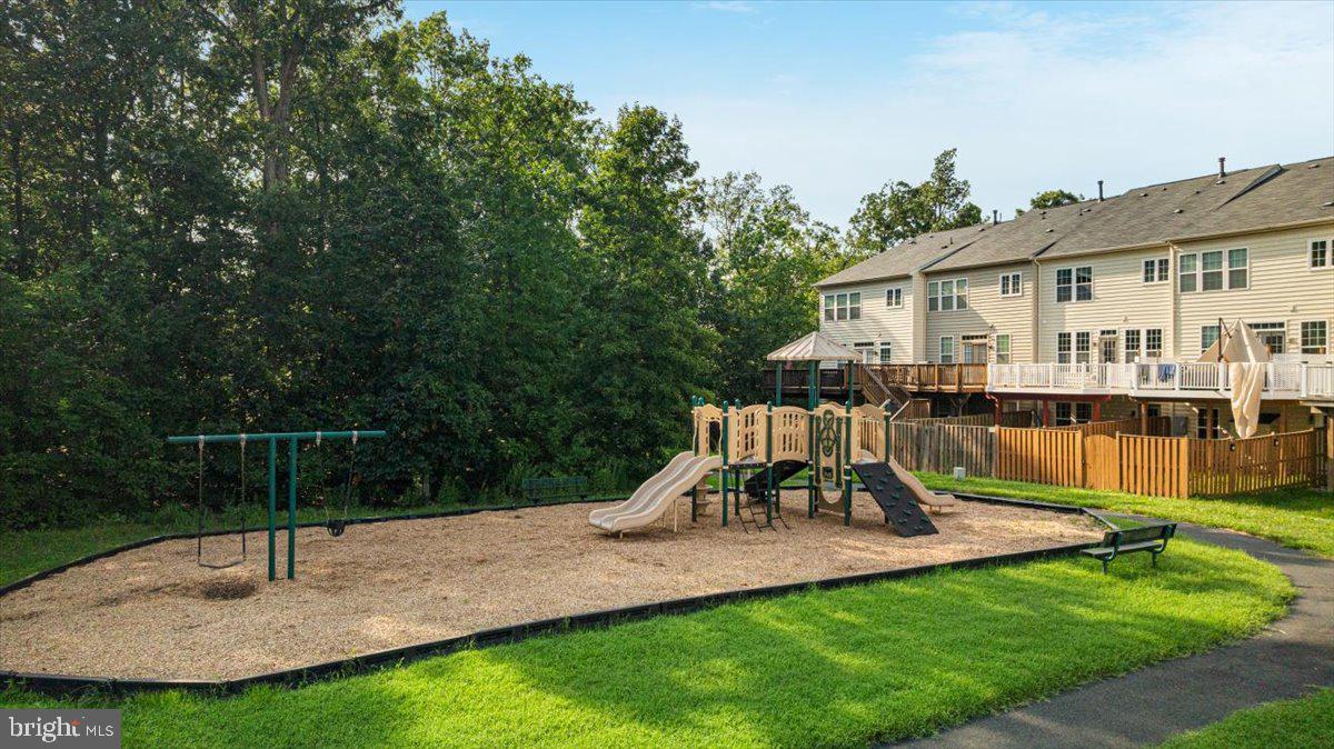 25217 BEACH PL, CHANTILLY, Virginia 20152, 3 Bedrooms Bedrooms, ,3 BathroomsBathrooms,Residential,For sale,25217 BEACH PL,VALO2102862 MLS # VALO2102862