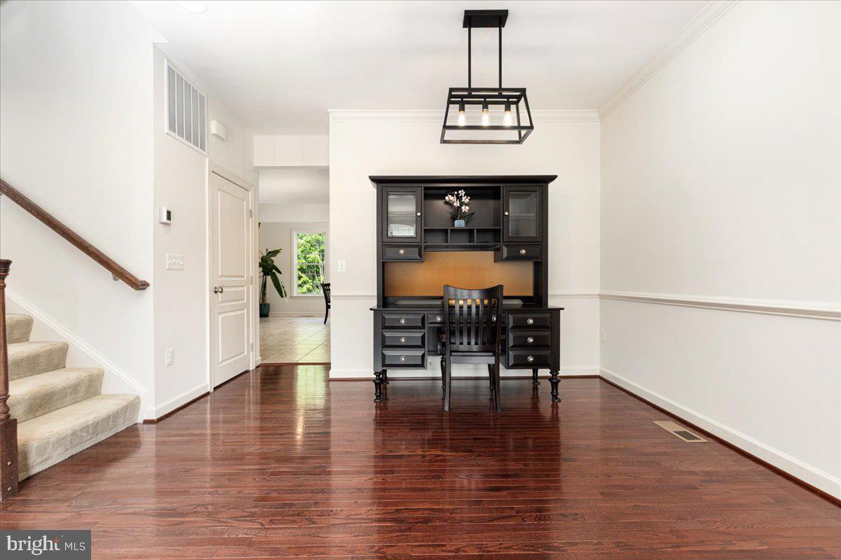 25217 BEACH PL, CHANTILLY, Virginia 20152, 3 Bedrooms Bedrooms, ,3 BathroomsBathrooms,Residential,For sale,25217 BEACH PL,VALO2102862 MLS # VALO2102862