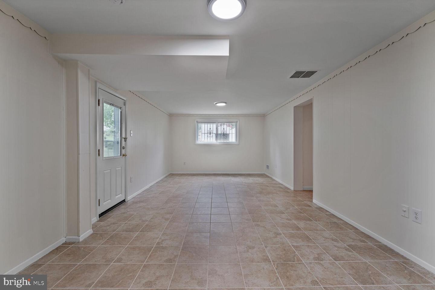 6121 SQUIRE LN, ALEXANDRIA, Virginia 22310, 3 Bedrooms Bedrooms, ,1 BathroomBathrooms,Residential,For sale,6121 SQUIRE LN,VAFX2256834 MLS # VAFX2256834