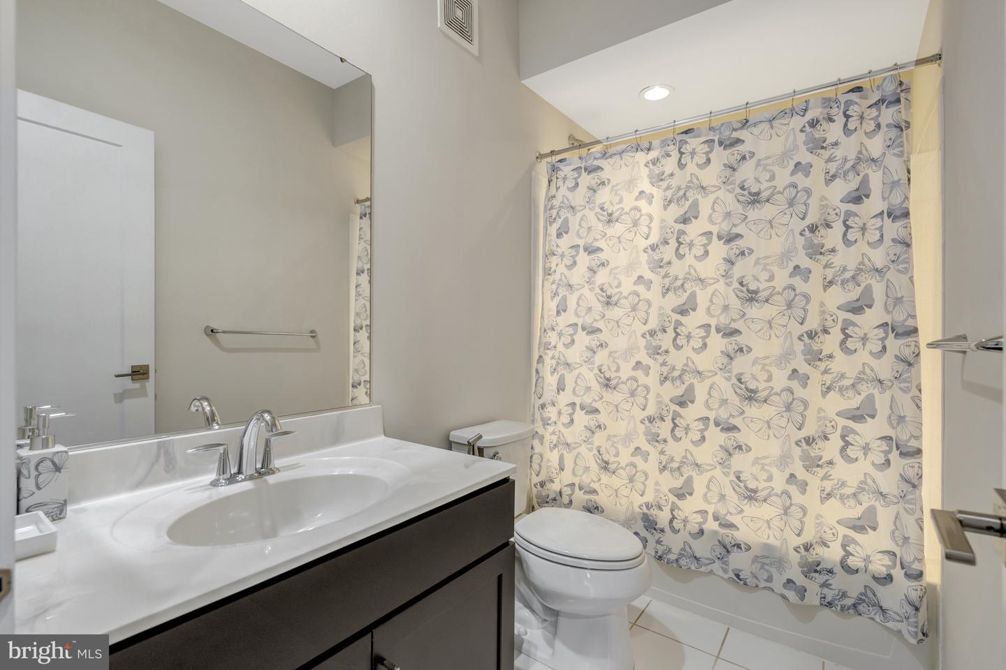 23582 WATERFORD DOWNS TER, ASHBURN, Virginia 20148, 3 Bedrooms Bedrooms, ,2 BathroomsBathrooms,Residential,For sale,23582 WATERFORD DOWNS TER,VALO2102932 MLS # VALO2102932
