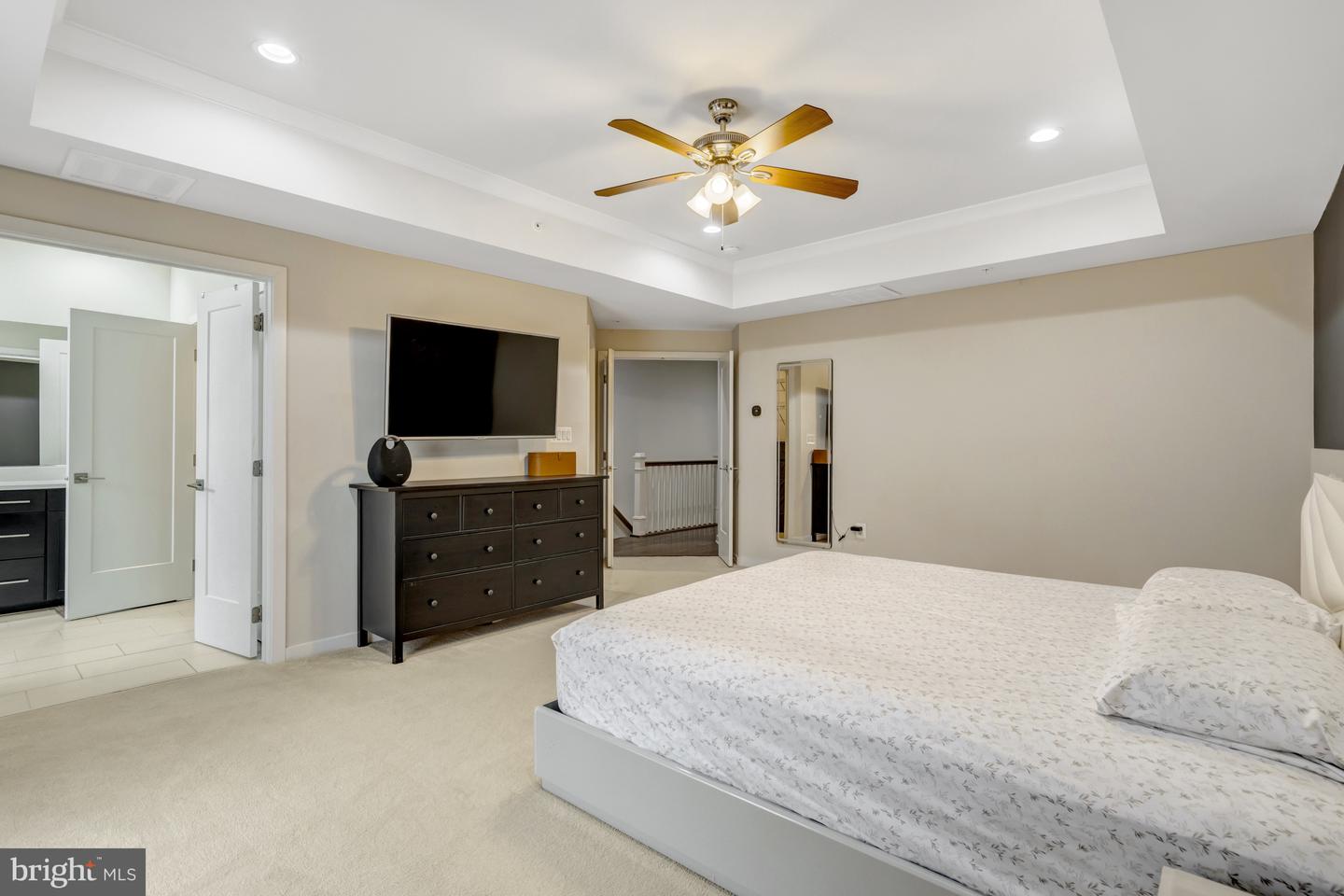 23582 WATERFORD DOWNS TER, ASHBURN, Virginia 20148, 3 Bedrooms Bedrooms, ,2 BathroomsBathrooms,Residential,For sale,23582 WATERFORD DOWNS TER,VALO2102932 MLS # VALO2102932