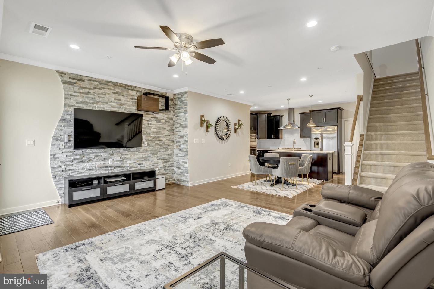 23582 WATERFORD DOWNS TER, ASHBURN, Virginia 20148, 3 Bedrooms Bedrooms, ,2 BathroomsBathrooms,Residential,For sale,23582 WATERFORD DOWNS TER,VALO2102932 MLS # VALO2102932