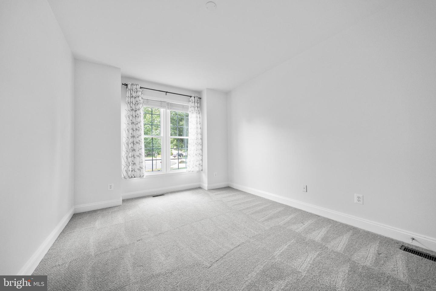 6709 BUGLECALL PL, GAINESVILLE, Virginia 20155, 4 Bedrooms Bedrooms, ,3 BathroomsBathrooms,Residential,For sale,6709 BUGLECALL PL,VAPW2099750 MLS # VAPW2099750