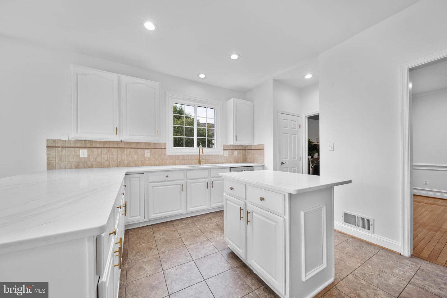 6709 BUGLECALL PL, GAINESVILLE, Virginia 20155, 4 Bedrooms Bedrooms, ,3 BathroomsBathrooms,Residential,For sale,6709 BUGLECALL PL,VAPW2099750 MLS # VAPW2099750