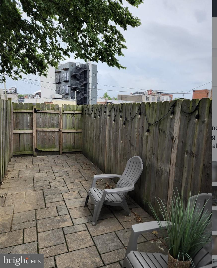 1359 FLORIDA AVE NE, WASHINGTON, District Of Columbia 20002, 2 Bedrooms Bedrooms, ,1 BathroomBathrooms,Residential,For sale,1359 FLORIDA AVE NE,DCDC2211588 MLS # DCDC2211588