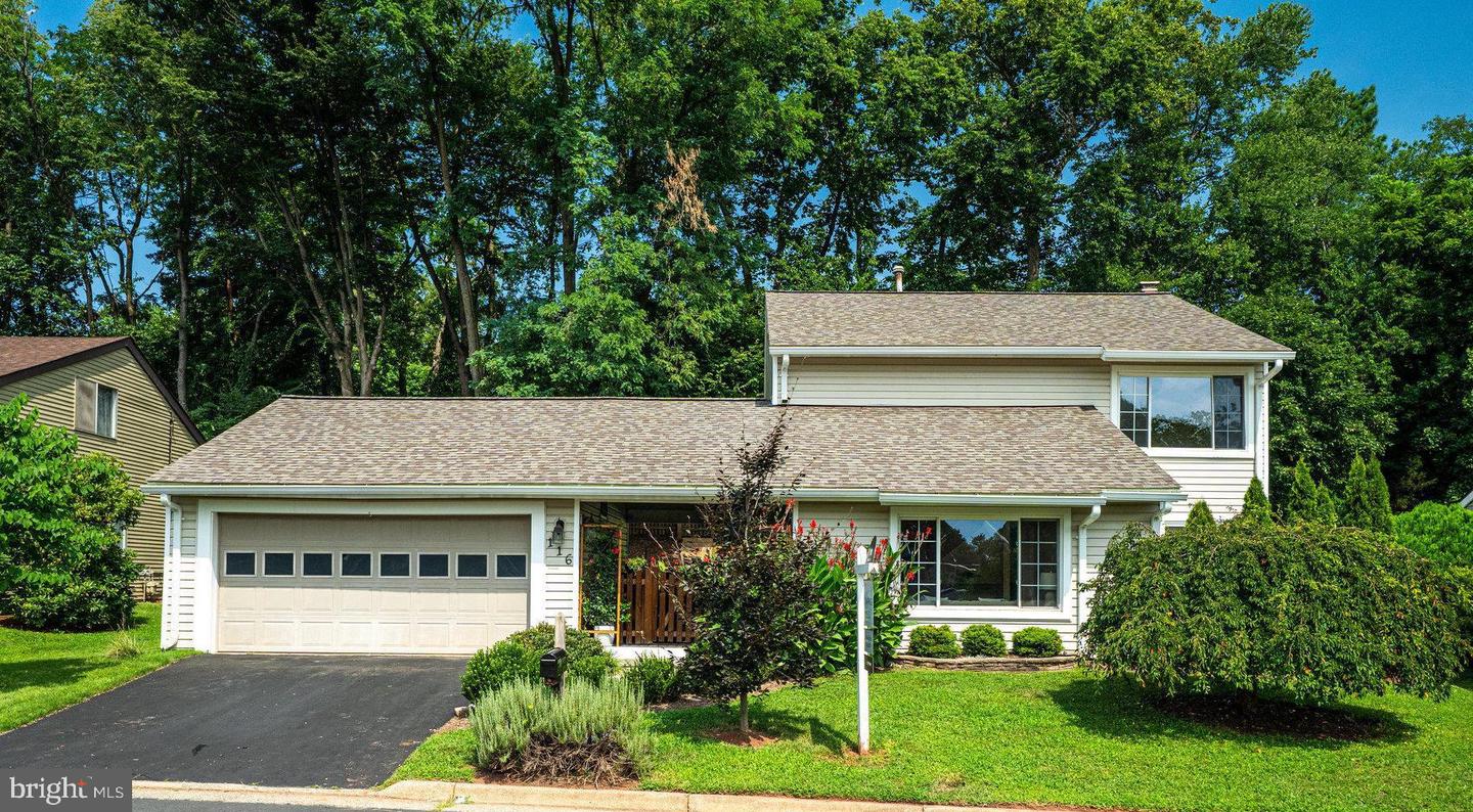 116 SUGARLAND RUN DR, STERLING, Virginia 20164, 4 Bedrooms Bedrooms, 6 Rooms Rooms,2 BathroomsBathrooms,Residential,For sale,116 SUGARLAND RUN DR,VALO2102940 MLS # VALO2102940