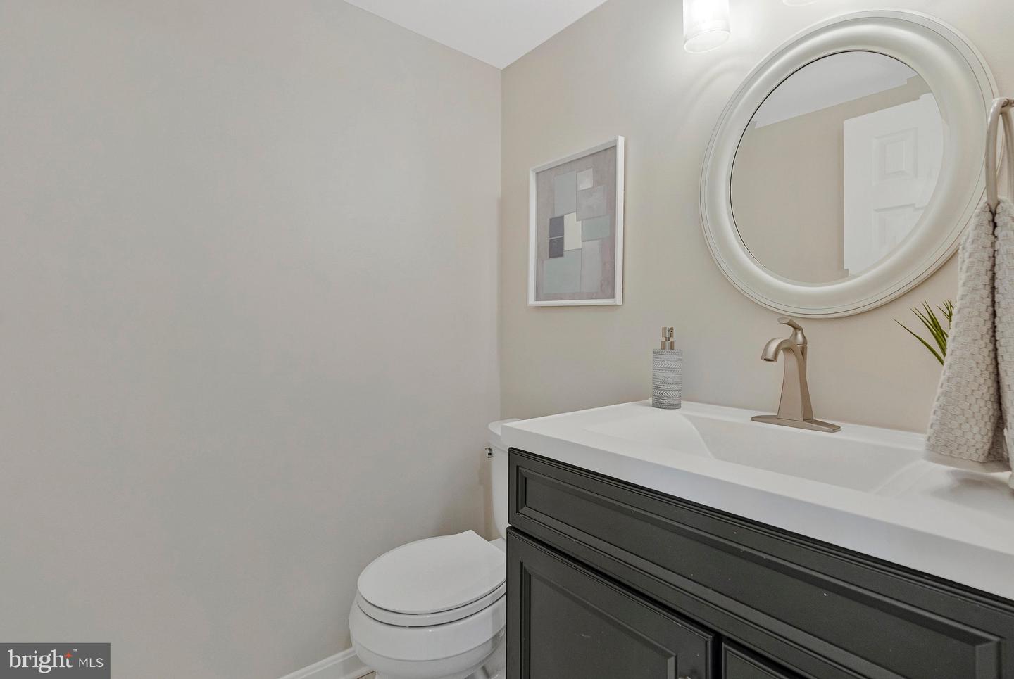 116 SUGARLAND RUN DR, STERLING, Virginia 20164, 4 Bedrooms Bedrooms, 6 Rooms Rooms,2 BathroomsBathrooms,Residential,For sale,116 SUGARLAND RUN DR,VALO2102940 MLS # VALO2102940