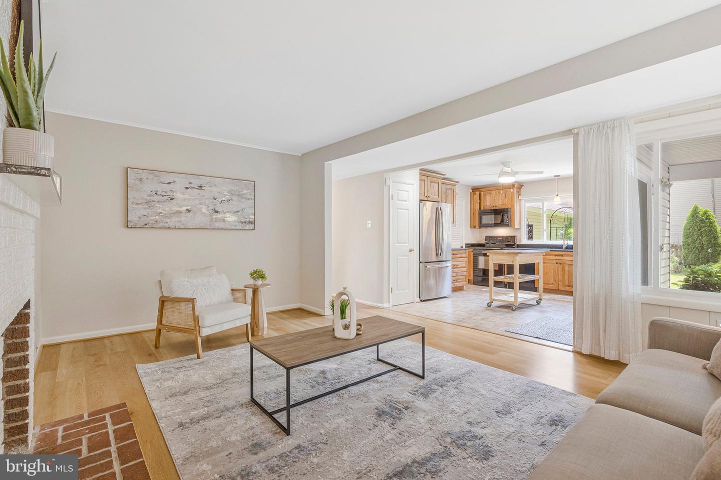 116 SUGARLAND RUN DR, STERLING, Virginia 20164, 4 Bedrooms Bedrooms, 6 Rooms Rooms,2 BathroomsBathrooms,Residential,For sale,116 SUGARLAND RUN DR,VALO2102940 MLS # VALO2102940