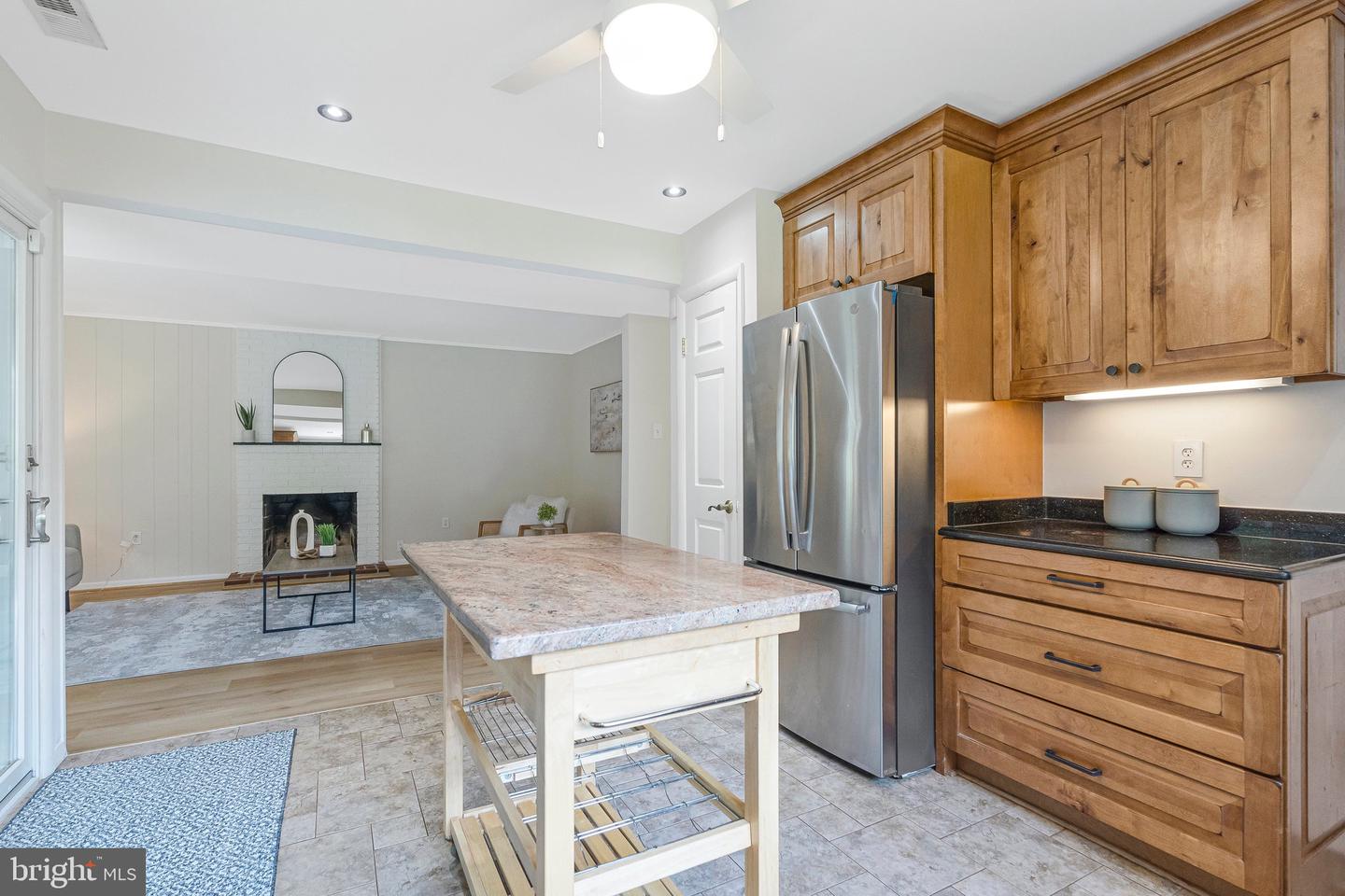 116 SUGARLAND RUN DR, STERLING, Virginia 20164, 4 Bedrooms Bedrooms, 6 Rooms Rooms,2 BathroomsBathrooms,Residential,For sale,116 SUGARLAND RUN DR,VALO2102940 MLS # VALO2102940