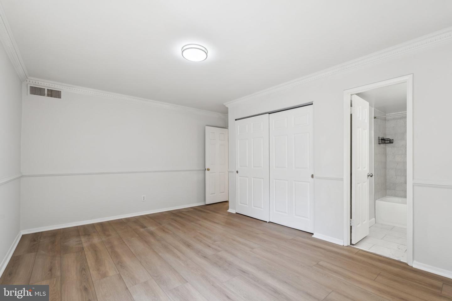 6143 LEESBURG PIKE #305, FALLS CHURCH, Virginia 22041, 3 Bedrooms Bedrooms, ,2 BathroomsBathrooms,Residential,For sale,6143 LEESBURG PIKE #305,VAFX2256930 MLS # VAFX2256930