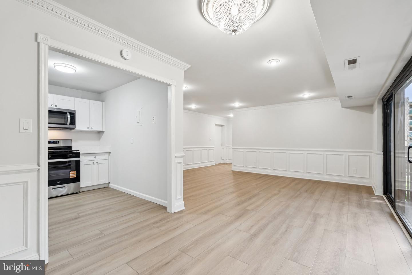 6143 LEESBURG PIKE #305, FALLS CHURCH, Virginia 22041, 3 Bedrooms Bedrooms, ,2 BathroomsBathrooms,Residential,For sale,6143 LEESBURG PIKE #305,VAFX2256930 MLS # VAFX2256930