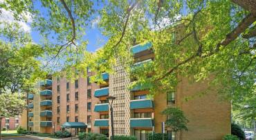 6143 LEESBURG PIKE #305, FALLS CHURCH, Virginia 22041, 3 Bedrooms Bedrooms, ,2 BathroomsBathrooms,Residential,For sale,6143 LEESBURG PIKE #305,VAFX2256930 MLS # VAFX2256930