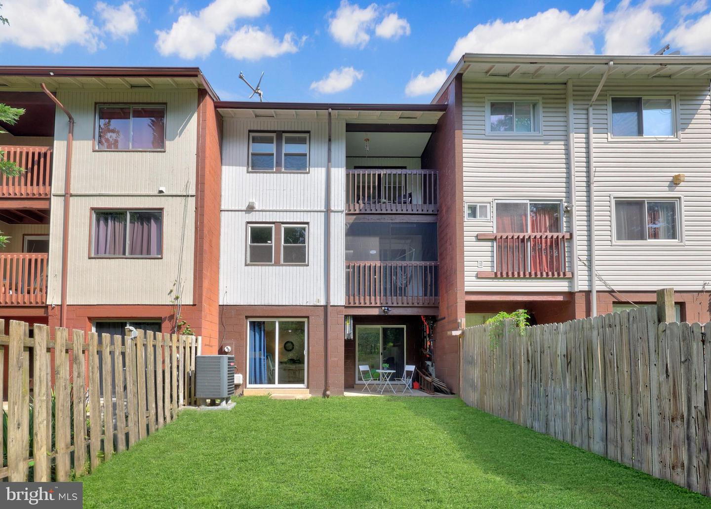 12678 DULCINEA PL, WOODBRIDGE, Virginia 22192, 3 Bedrooms Bedrooms, 8 Rooms Rooms,1 BathroomBathrooms,Residential,For sale,12678 DULCINEA PL,VAPW2099664 MLS # VAPW2099664